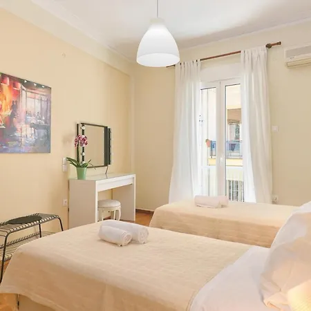 Venias Two-bedroom Kallimarmaro And Zappeio Area *